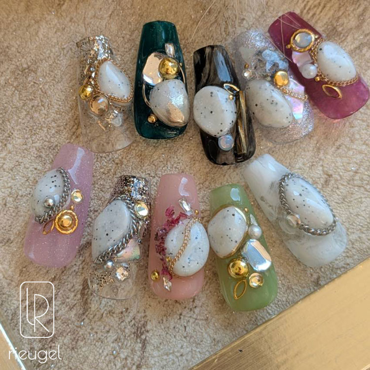 サクカタネンド ストーン 